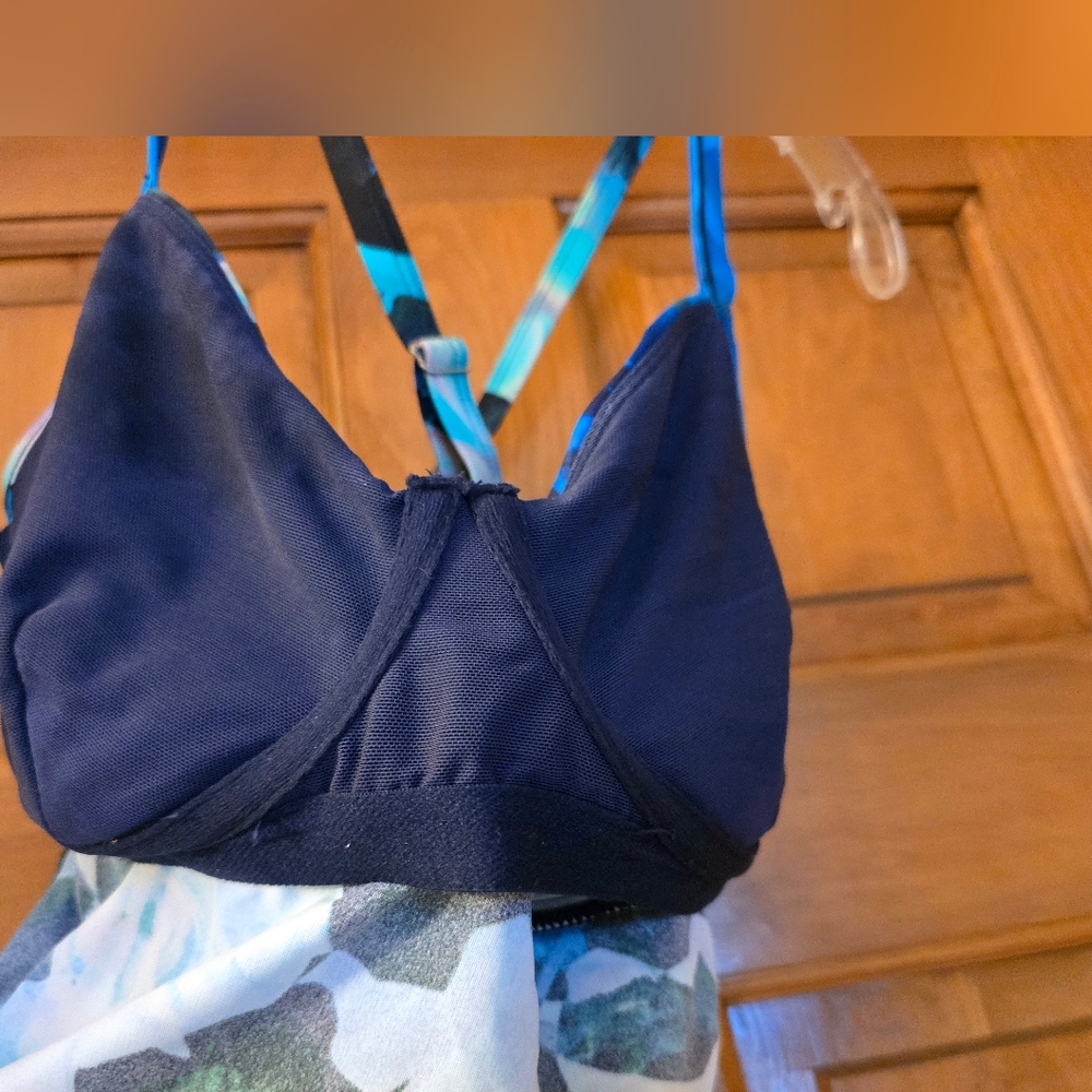 Athleta Tankini Top, worn only once!!! - Picture 4 of 4